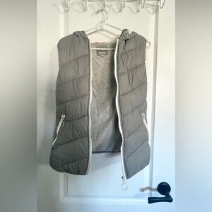 Bench Core Puffer Vest size XS or US 4